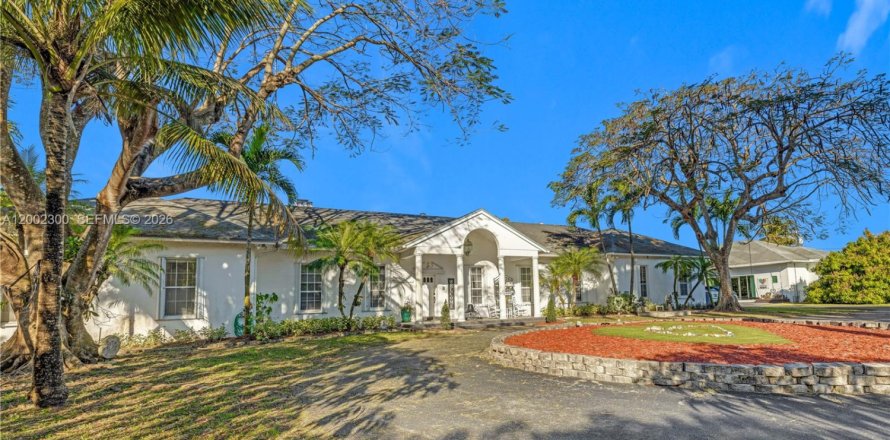 Immobilier commercial à Homestead, Floride № 2170326