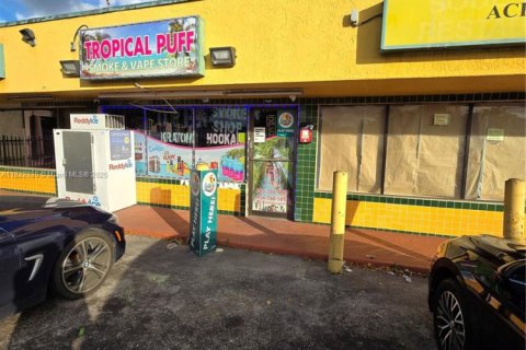 Commercial property in North Miami, Florida № 1788694 - photo 4