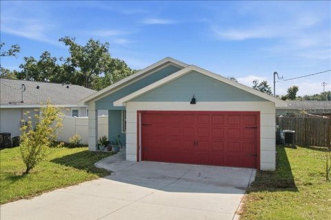 Casa en Dade City, Florida 3 dormitorios, 125.79 m2 № 2120441