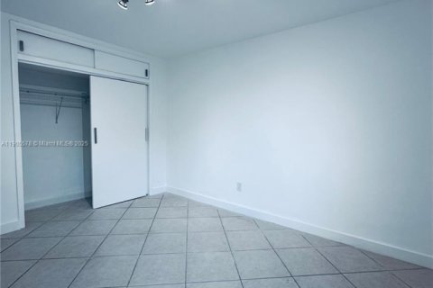 Купить кондоминиум в Майами-Бич, Флорида 1 спальня, 65.03м2, № 2012915 - фото 9