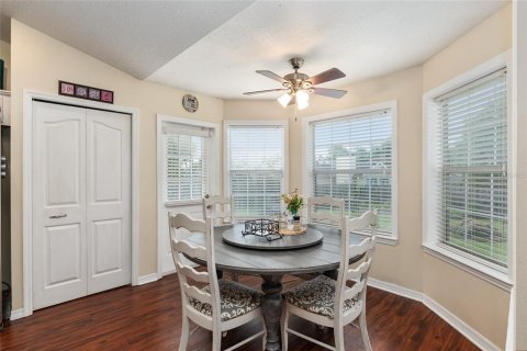 House in Ocala, Florida 4 bedrooms, 220.27 sq.m. № 2201381 - photo 4