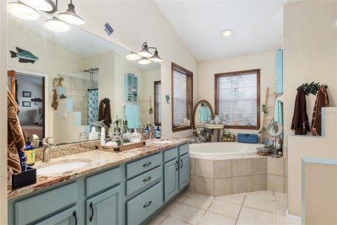 House in Ocala, Florida 4 bedrooms, 220.27 sq.m. № 2201381 - photo 29