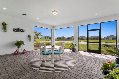 House in Punta Gorda, Florida 4 bedrooms, 263.47 sq.m. № 2207678 - photo 28