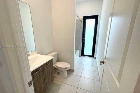 Снять в аренду виллу или дом в Мирамар, Флорида 3 спальни, 190.17м2, № 1942735 - фото 28