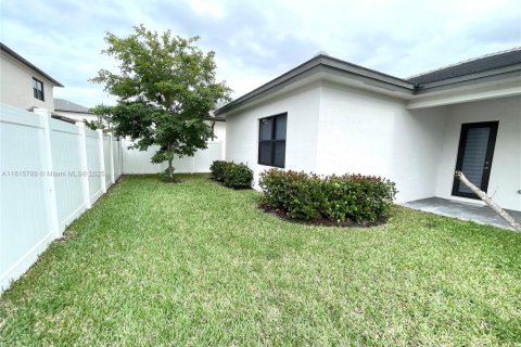 Снять в аренду виллу или дом в Мирамар, Флорида 3 спальни, 190.17м2, № 1942735 - фото 8