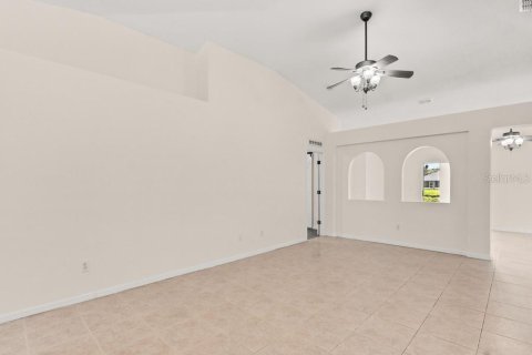 House in Vero Beach, Florida 3 bedrooms, 174.1 sq.m. № 1847390 - photo 4