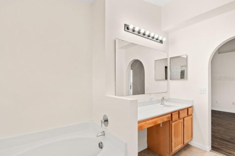 House in Vero Beach, Florida 3 bedrooms, 174.1 sq.m. № 1847390 - photo 19