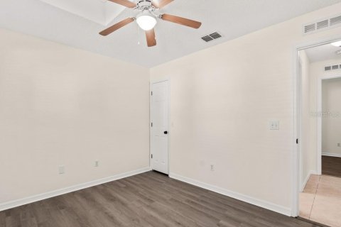 House in Vero Beach, Florida 3 bedrooms, 174.1 sq.m. № 1847390 - photo 24