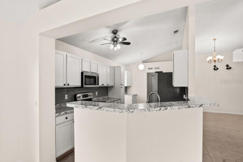 House in Vero Beach, Florida 3 bedrooms, 174.1 sq.m. № 1847390 - photo 10