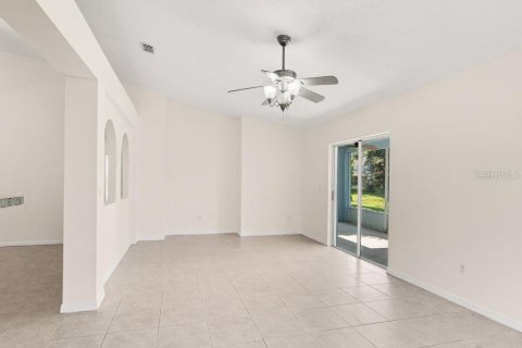 House in Vero Beach, Florida 3 bedrooms, 174.1 sq.m. № 1847390 - photo 11