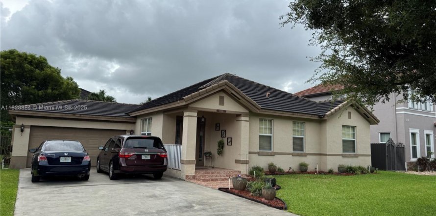 Villa ou maison à Miami, Floride 4 chambres, 166.95 m2 № 2080478