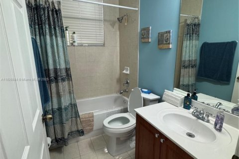 Villa ou maison à vendre à Miami, Floride: 4 chambres, 166.95 m2 № 2080478 - photo 20