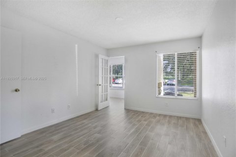 Copropriété à louer à Sunrise, Floride: 1 chambre, 125.7 m2 № 1984168 - photo 24