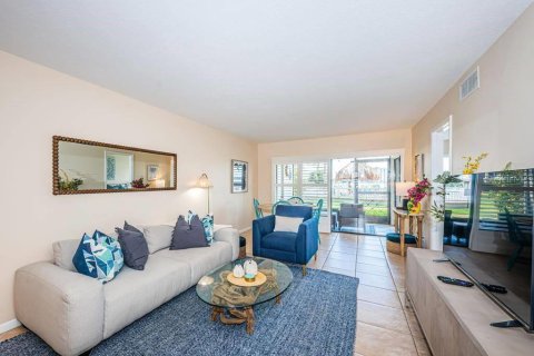 Condominio en alquiler en Saint Petersburg, Florida, 2 dormitorios, 82.68 m2 № 1144638 - foto 5