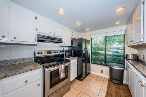 Condominio en alquiler en Saint Petersburg, Florida, 2 dormitorios, 82.68 m2 № 1144638 - foto 10