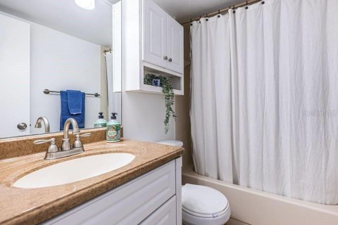 Condominio en alquiler en Saint Petersburg, Florida, 2 dormitorios, 82.68 m2 № 1144638 - foto 17