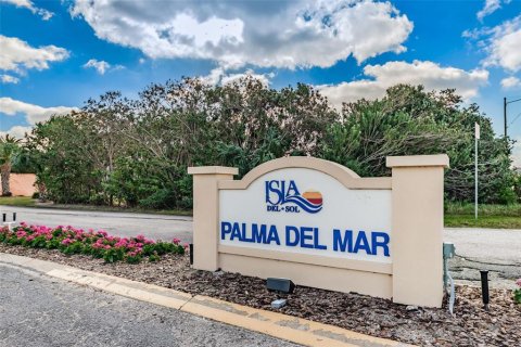 Condominio en alquiler en Saint Petersburg, Florida, 2 dormitorios, 82.68 m2 № 1144638 - foto 2