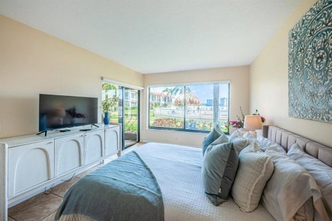 Condominio en alquiler en Saint Petersburg, Florida, 2 dormitorios, 82.68 m2 № 1144638 - foto 13