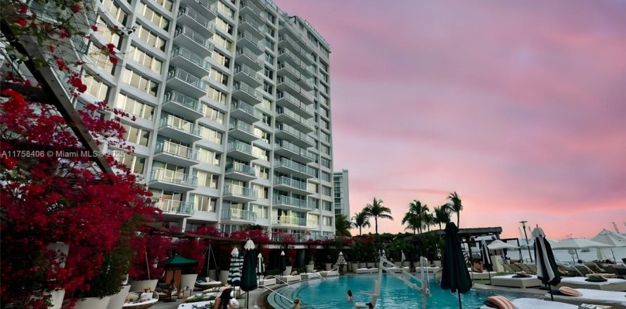 Condominio en Miami Beach, Florida, 1 dormitorio № 1712857