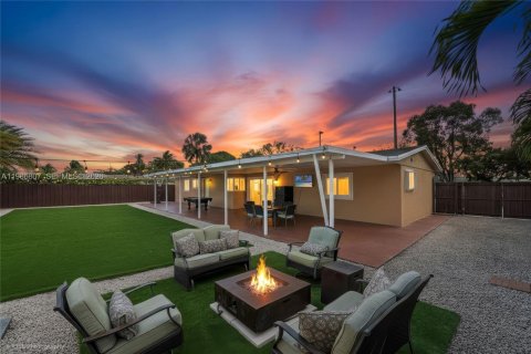 Casa en venta en Hialeah, Florida, 4 dormitorios, 142.05 m2 № 2044966 - foto 27