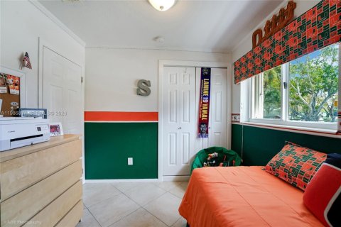 Casa en venta en Hialeah, Florida, 4 dormitorios, 142.05 m2 № 2044966 - foto 19