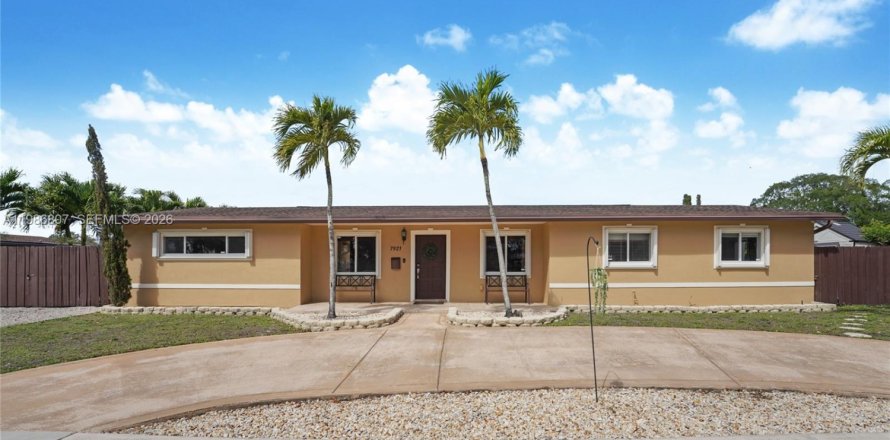 Casa en Hialeah, Florida 4 dormitorios, 142.05 m2 № 2044966