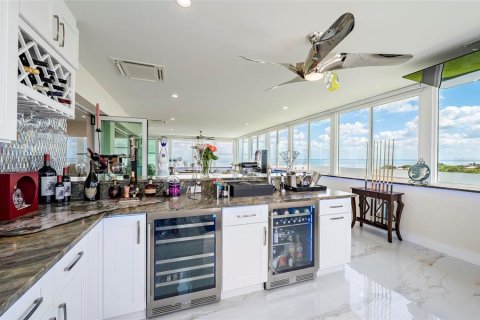 Condo in Saint Petersburg, Florida, 3 bedrooms № 2385818 - photo 27
