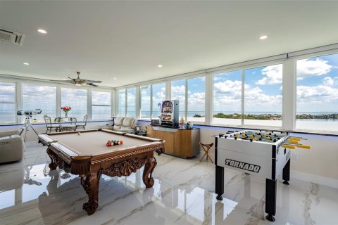 Condo in Saint Petersburg, Florida, 3 bedrooms № 2385818 - photo 29