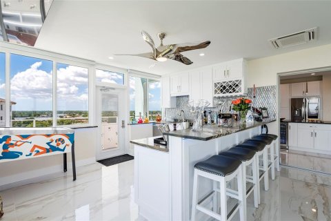 Condo in Saint Petersburg, Florida, 3 bedrooms № 2385818 - photo 26