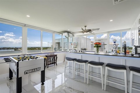 Condo in Saint Petersburg, Florida, 3 bedrooms № 2385818 - photo 25