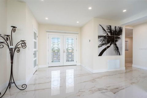 Condo in Saint Petersburg, Florida, 3 bedrooms № 2385818 - photo 4