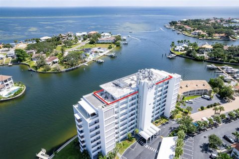 Condo in Saint Petersburg, Florida, 3 bedrooms  № 2385818