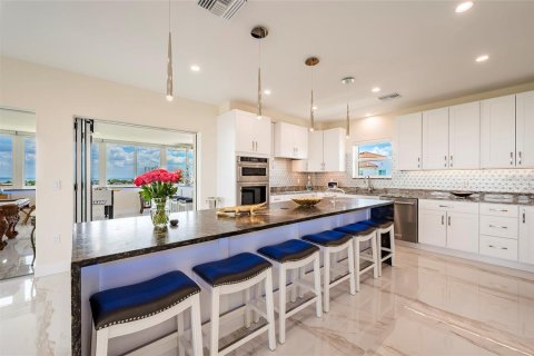 Condo in Saint Petersburg, Florida, 3 bedrooms № 2385818 - photo 21