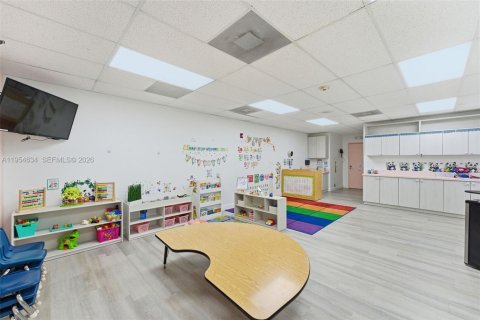 Immobilier commercial à vendre à Hialeah, Floride № 2008405 - photo 12