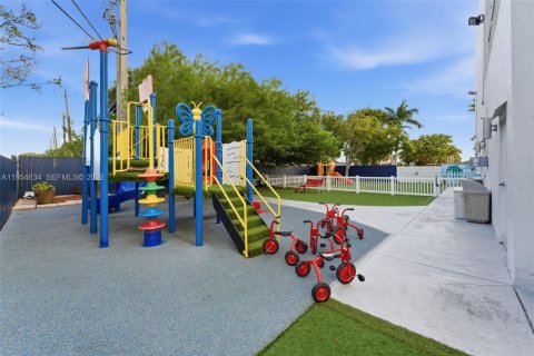 Immobilier commercial à vendre à Hialeah, Floride № 2008405 - photo 10