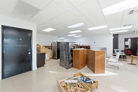 Immobilier commercial à vendre à Hialeah, Floride № 2008405 - photo 23