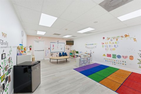 Immobilier commercial à vendre à Hialeah, Floride № 2008405 - photo 15