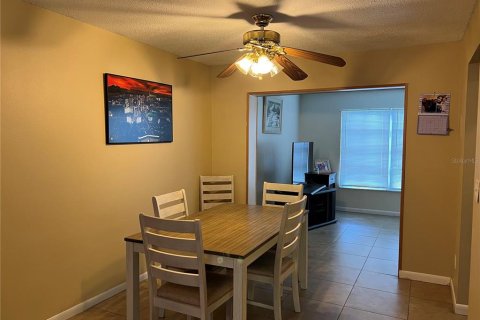 Copropriété à vendre à Pinellas Park, Floride: 2 chambres, 148.46 m2 № 1885526 - photo 5
