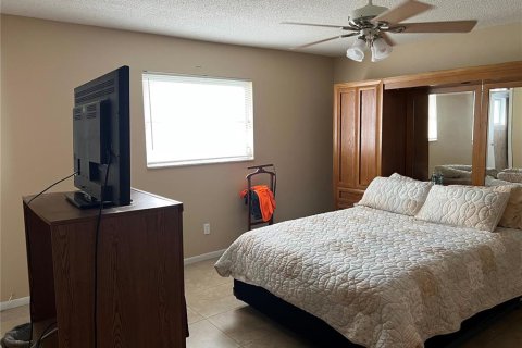 Copropriété à vendre à Pinellas Park, Floride: 2 chambres, 148.46 m2 № 1885526 - photo 11