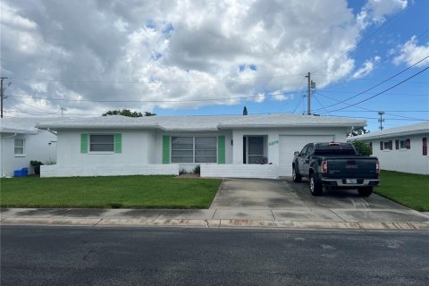 Copropriété à vendre à Pinellas Park, Floride: 2 chambres, 148.46 m2 № 1885526 - photo 1