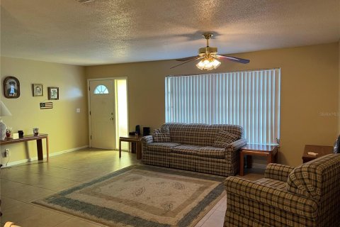 Copropriété à vendre à Pinellas Park, Floride: 2 chambres, 148.46 m2 № 1885526 - photo 4