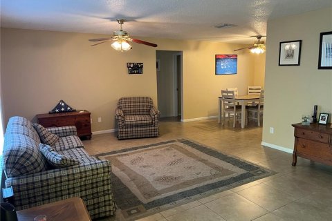 Copropriété à vendre à Pinellas Park, Floride: 2 chambres, 148.46 m2 № 1885526 - photo 3
