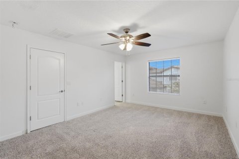 Townhouse in Davenport, Florida 4 bedrooms, 241.17 sq.m. № 2206668 - photo 30