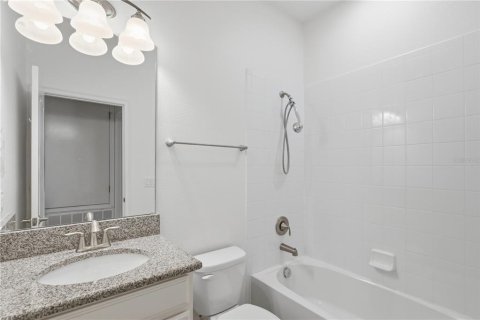 Townhouse in Davenport, Florida 4 bedrooms, 241.17 sq.m. № 2206668 - photo 27