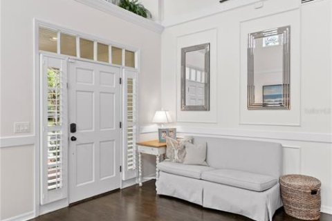 House in Tampa, Florida 5 bedrooms, 312.34 sq.m. № 1765342 - photo 6