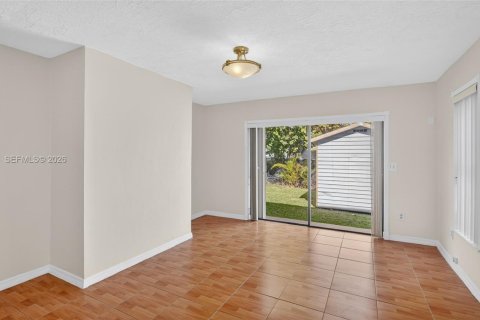 Купить виллу или дом в Пальметто-Бей, Флорида 3 спальни, 182.46м2, № 2028018 - фото 28