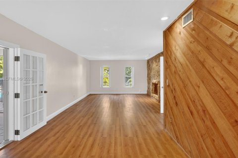 Купить виллу или дом в Пальметто-Бей, Флорида 3 спальни, 182.46м2, № 2028018 - фото 22