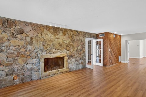 Купить виллу или дом в Пальметто-Бей, Флорида 3 спальни, 182.46м2, № 2028018 - фото 24