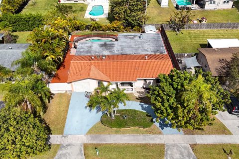 Купить виллу или дом в Пальметто-Бей, Флорида 3 спальни, 182.46м2, № 2028018 - фото 2