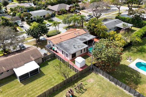 Купить виллу или дом в Пальметто-Бей, Флорида 3 спальни, 182.46м2, № 2028018 - фото 6